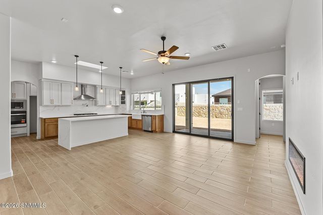 3921 Royal View Street, Las Cruces, NM 88012
