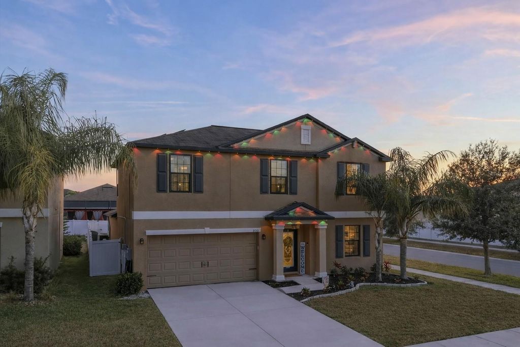 Image 1 of property listing at 11201 LELAND GROVES DRIVE, Riverview, FL 33579