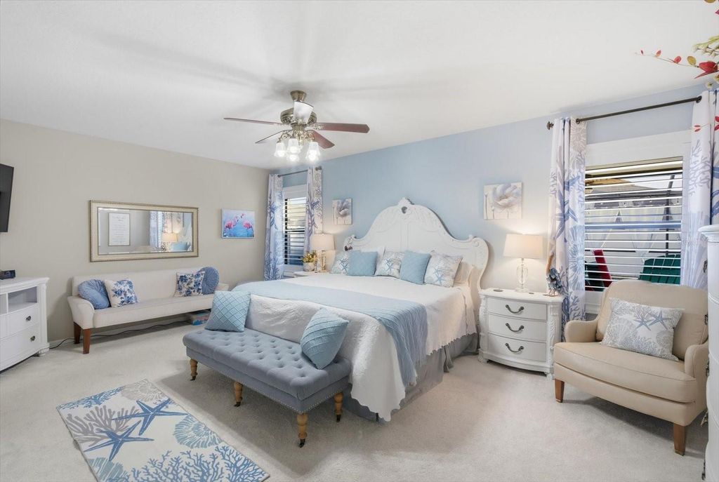 Image 16 of property listing at 11201 LELAND GROVES DRIVE, Riverview, FL 33579