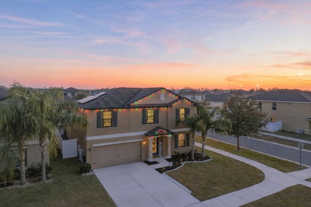 Image 37 of property listing at 11201 LELAND GROVES DRIVE, Riverview, FL 33579