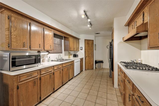 10406 Sagevale Court, Houston, TX 77089