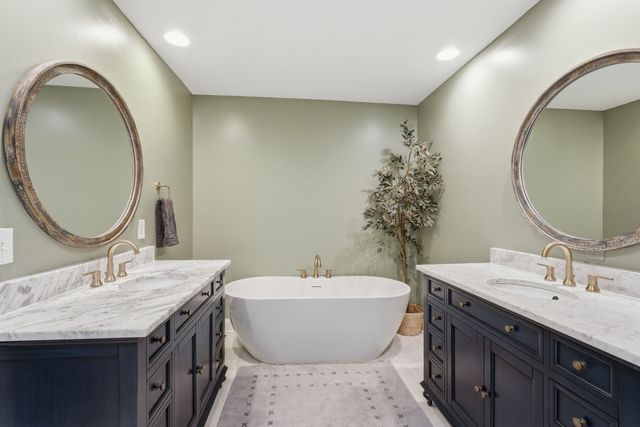 1909 Harpeth River Dr, Brentwood, TN 37027