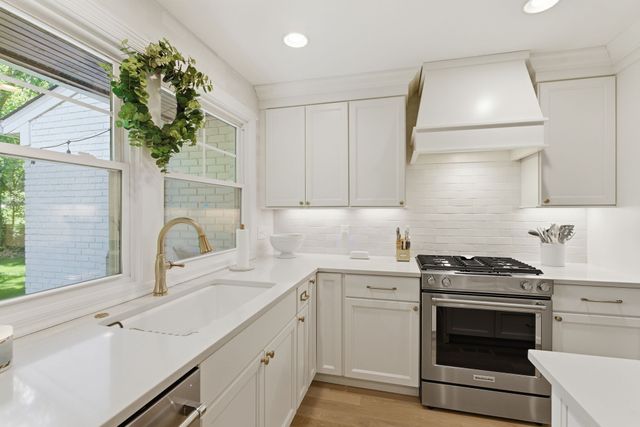 1909 Harpeth River Dr, Brentwood, TN 37027