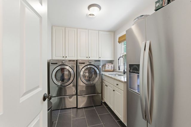 1909 Harpeth River Dr, Brentwood, TN 37027