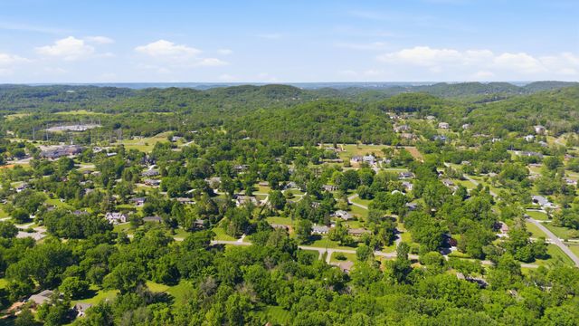 1909 Harpeth River Dr, Brentwood, TN 37027