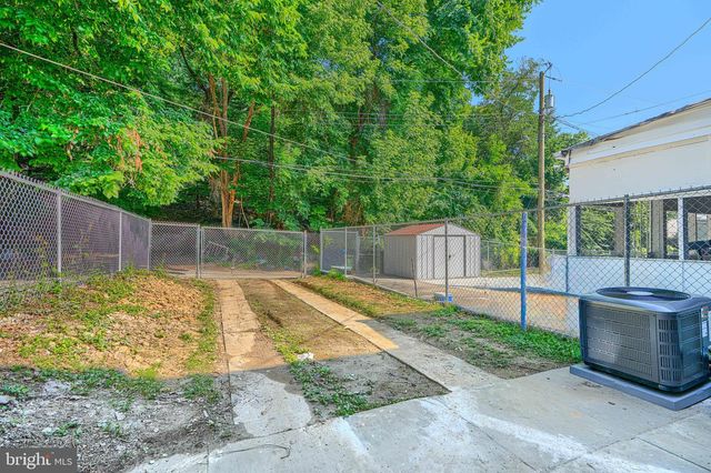 2322 DRUID PARK DR, Baltimore, MD 21215