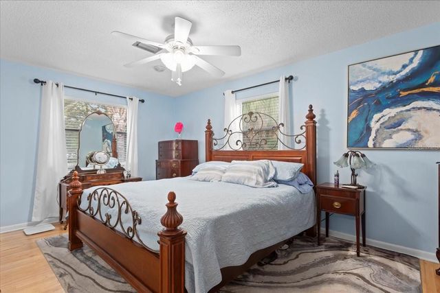 1940 NW 35TH STREET, Gainesville, FL 32605
