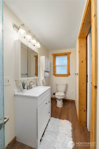 1975 Wilson Avenue, Enumclaw, WA 98022