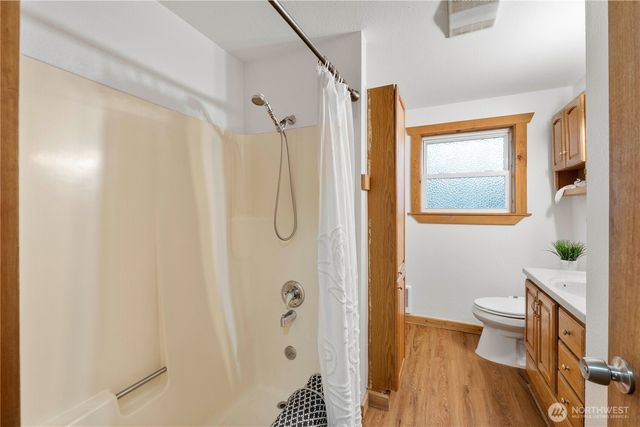 1975 Wilson Avenue, Enumclaw, WA 98022