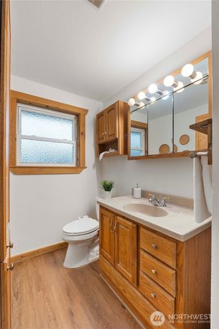 1975 Wilson Avenue, Enumclaw, WA 98022