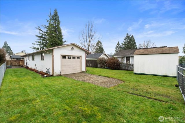 1975 Wilson Avenue, Enumclaw, WA 98022