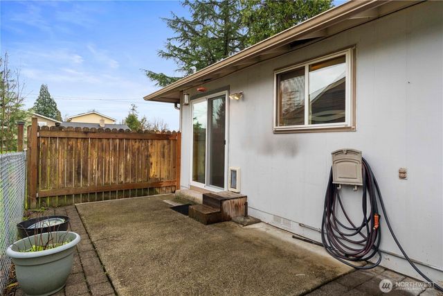 1975 Wilson Avenue, Enumclaw, WA 98022