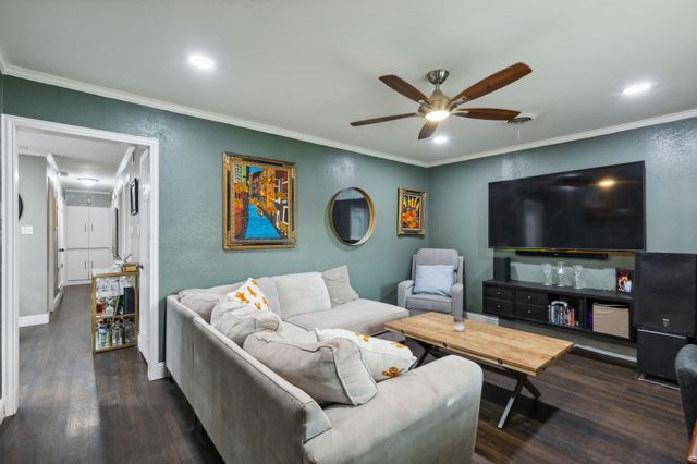 8938 Angleton Place, Dallas, TX 75243