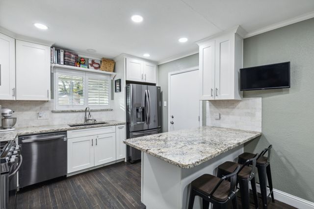 8938 Angleton Place, Dallas, TX 75243