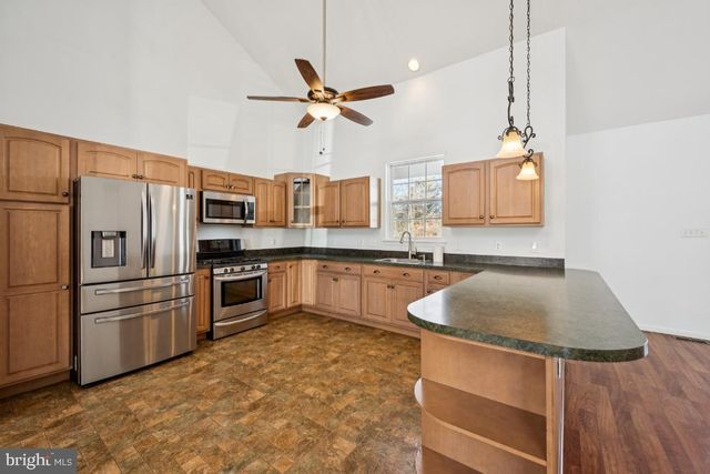 211 S WASHINGTON ST, Hammonton, NJ 08037