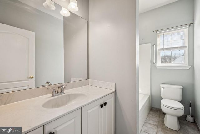 211 S WASHINGTON ST, Hammonton, NJ 08037