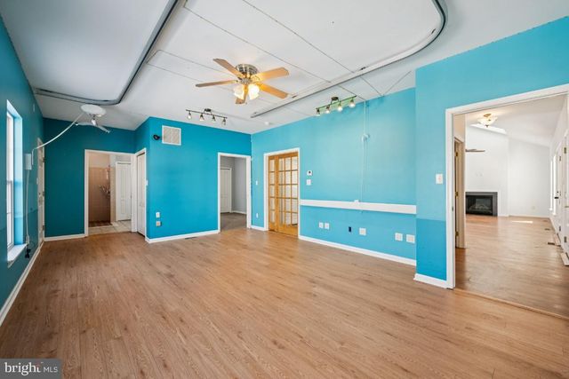 211 S WASHINGTON ST, Hammonton, NJ 08037