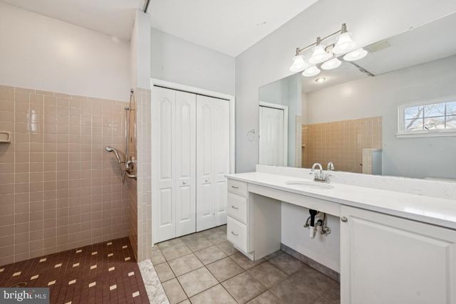 211 S WASHINGTON ST, Hammonton, NJ 08037