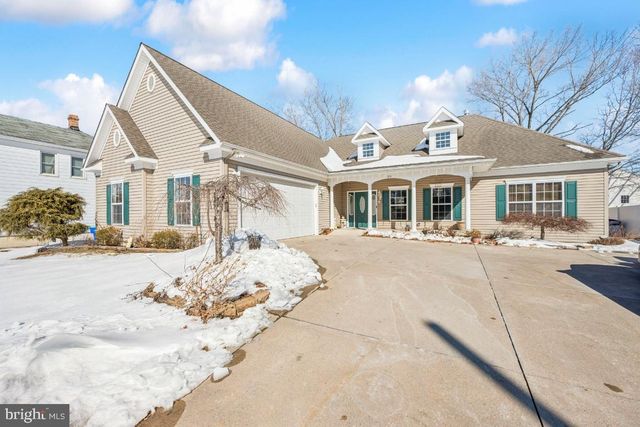 211 S WASHINGTON ST, Hammonton, NJ 08037