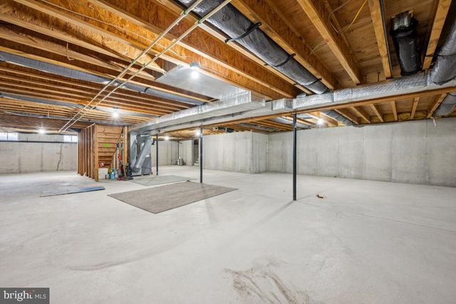 211 S WASHINGTON ST, Hammonton, NJ 08037