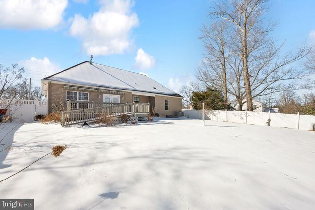 211 S WASHINGTON ST, Hammonton, NJ 08037