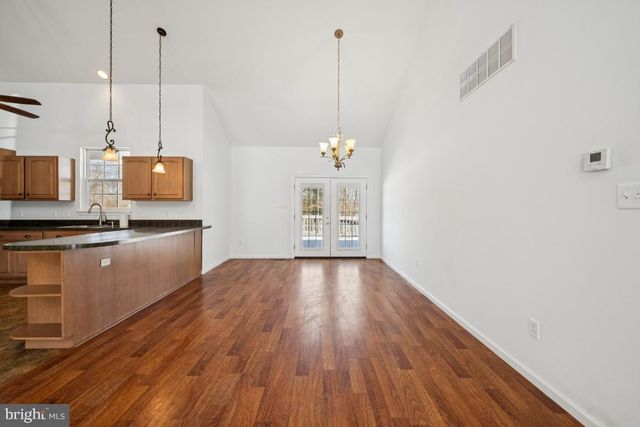 211 S WASHINGTON ST, Hammonton, NJ 08037