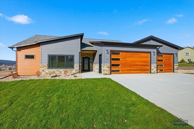 2431 MALIBU LOOP, Sturgis, SD 57785