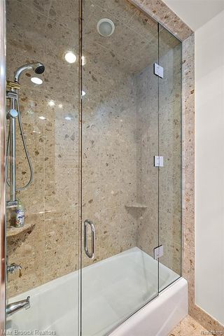 3468 Pine Estates Drive, West Bloomfield, MI 48323