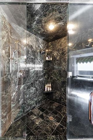 3468 Pine Estates Drive, West Bloomfield, MI 48323