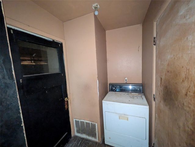 2209 Hooks Lane, Fort Worth, TX 76112