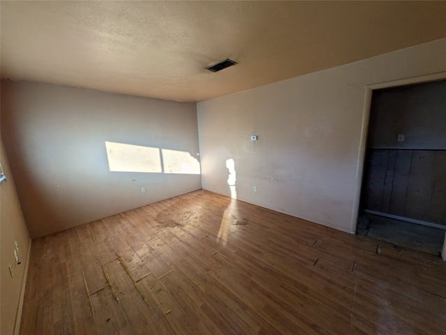 2209 Hooks Lane, Fort Worth, TX 76112