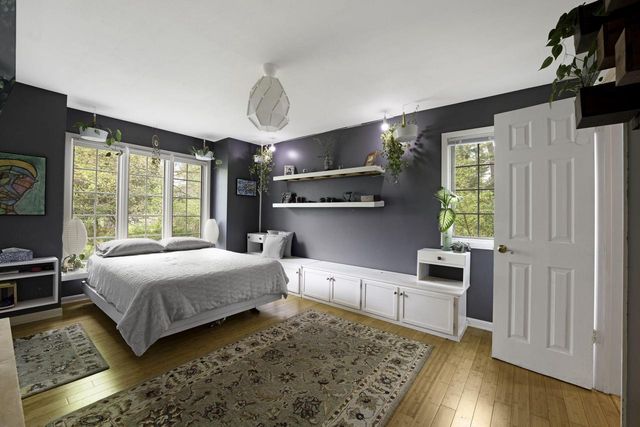 11016 N Lakeside ROAD, Mequon, WI 53092
