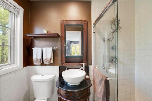 11016 N Lakeside ROAD, Mequon, WI 53092