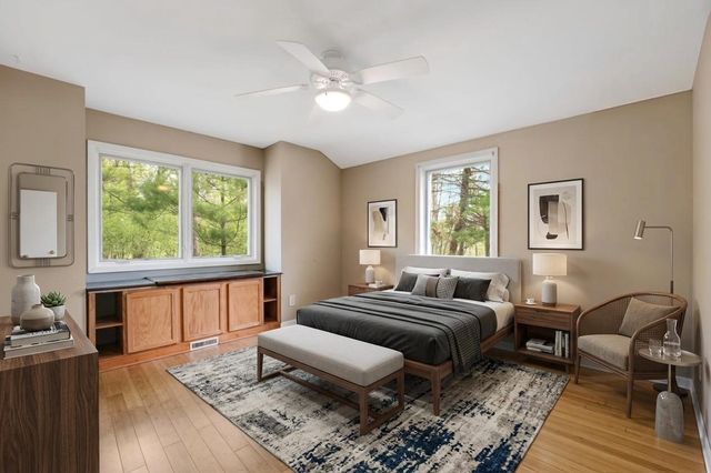11016 N Lakeside ROAD, Mequon, WI 53092