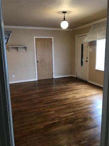 1910 N Travis Street, Sherman, TX 75092