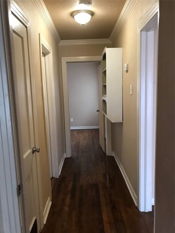 1910 N Travis Street, Sherman, TX 75092