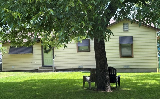 1910 N Travis Street, Sherman, TX 75092
