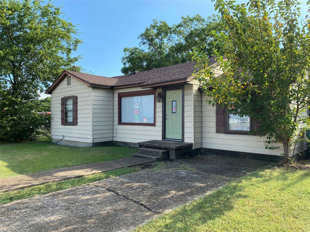 1910 N Travis Street, Sherman, TX 75092