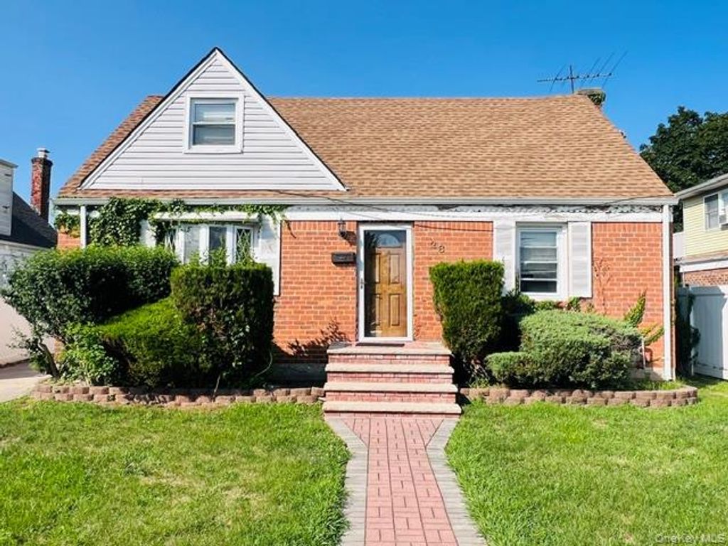 28 Monaco Avenue, Elmont, NY 11003