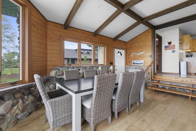 N8070 TIPPERARY LANE, Crivitz, WI 54114