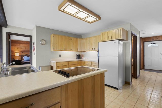 N8070 TIPPERARY LANE, Crivitz, WI 54114