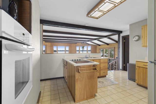 N8070 TIPPERARY LANE, Crivitz, WI 54114