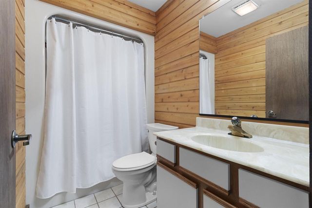 N8070 TIPPERARY LANE, Crivitz, WI 54114