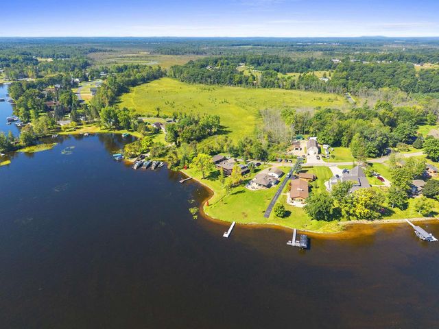 N8070 TIPPERARY LANE, Crivitz, WI 54114