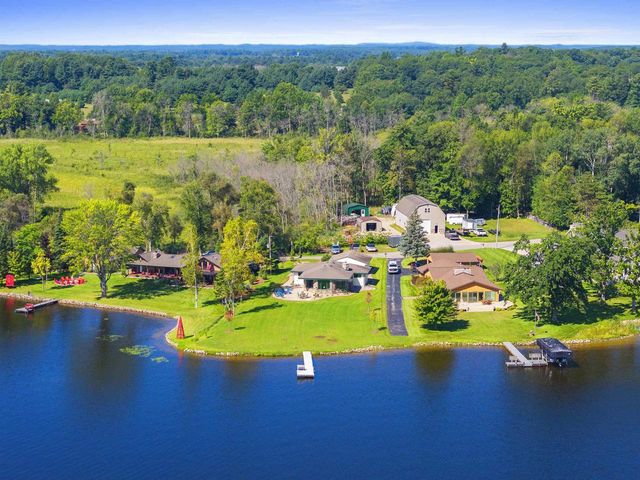 N8070 TIPPERARY LANE, Crivitz, WI 54114