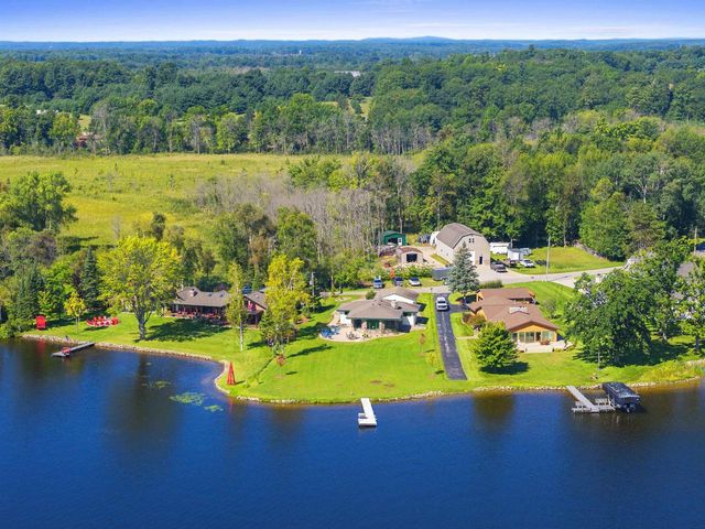 N8070 TIPPERARY LANE, Crivitz, WI 54114