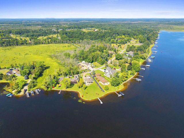 N8070 TIPPERARY LANE, Crivitz, WI 54114