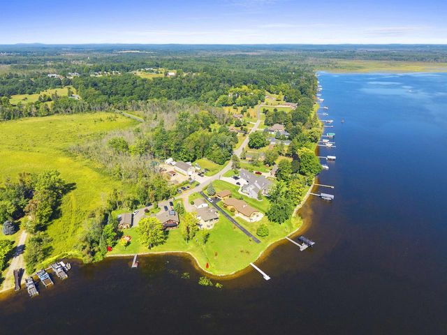 N8070 TIPPERARY LANE, Crivitz, WI 54114