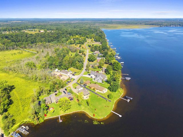 N8070 TIPPERARY LANE, Crivitz, WI 54114