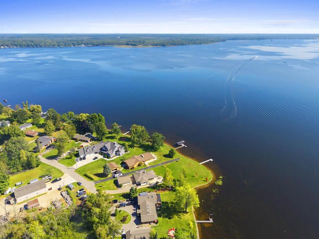 N8070 TIPPERARY LANE, Crivitz, WI 54114